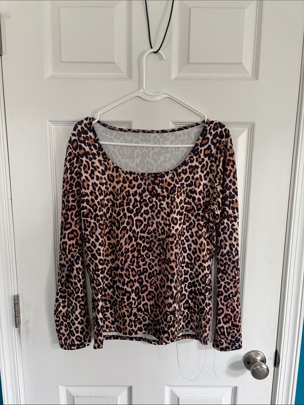 Women’s Leopard Print Long Sleeve Top